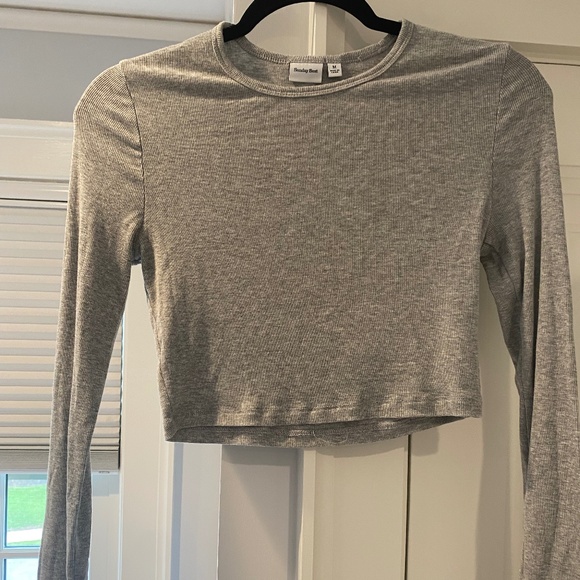 Aritzia - Sunday best Cropped Long Sleeve Top - Picture 1 of 3